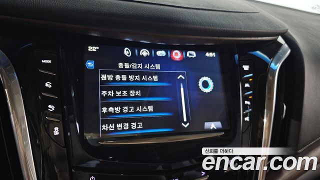 Cadillac Escalade 2019 — photo 17