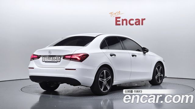 Mercedes-Benz A-Class 2020 — photo 2