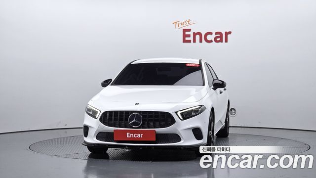 Mercedes-Benz A-Class 2020 — photo 3