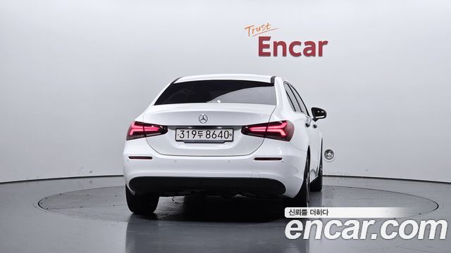 Mercedes-Benz A-Class 2020 — photo 4