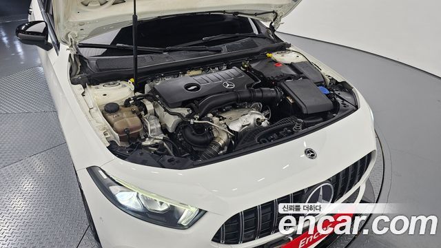 Mercedes-Benz A-Class 2020 — photo 6