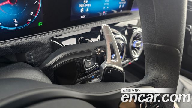 Mercedes-Benz A-Class 2020 — photo 12
