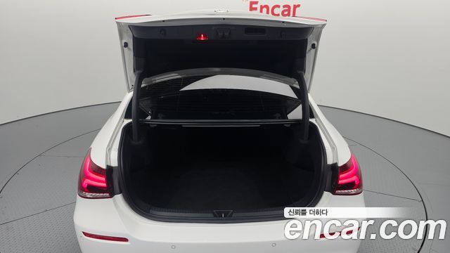 Mercedes-Benz A-Class 2020 — photo 26