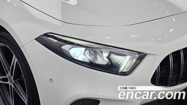 Mercedes-Benz A-Class 2020 — photo 8