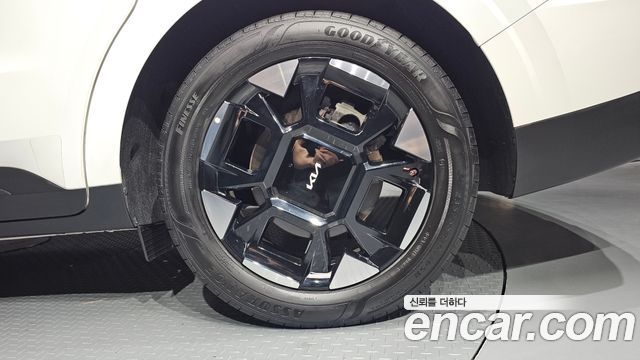 Kia Canival 2025 — photo 7
