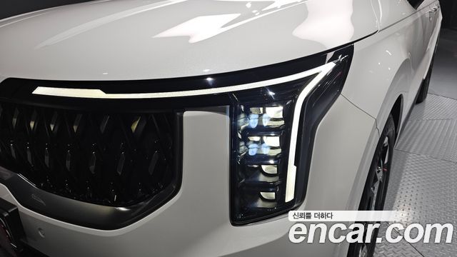 Kia Canival 2025 — photo 8