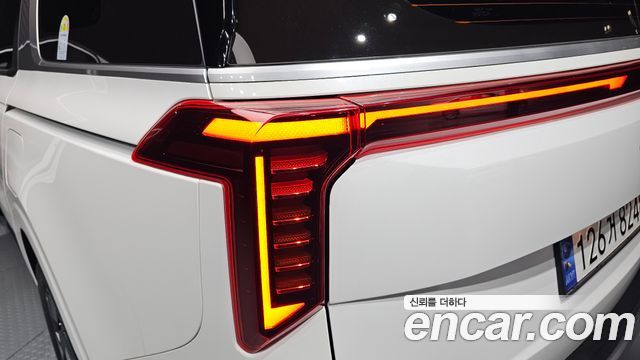 Kia Canival 2025 — photo 9