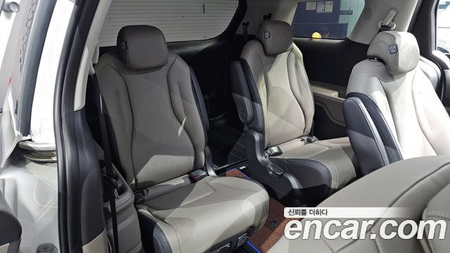 Kia Canival 2025 — photo 34