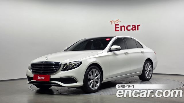 Mercedes-Benz E-Class 2017 — photo 1