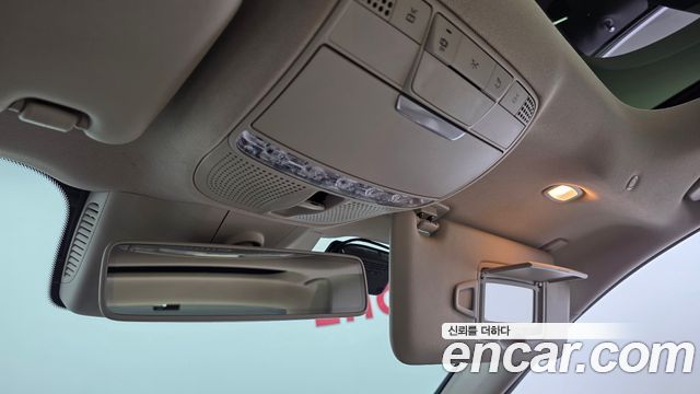 Mercedes-Benz E-Class 2017 — photo 17