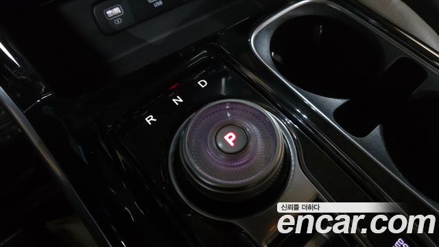 Kia Canival 2021 — photo 12