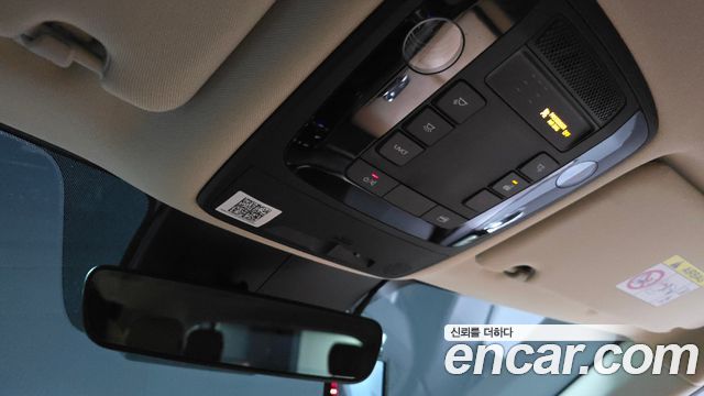Kia Canival 2021 — photo 25