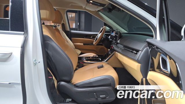 Kia Canival 2021 — photo 16