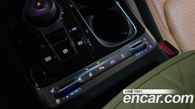 Kia Canival 2021 — photo 30