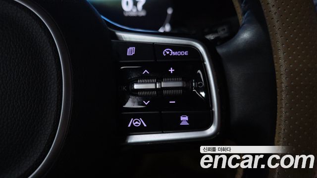 Kia Canival 2021 — photo 34