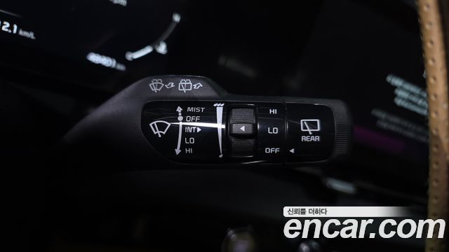 Kia Canival 2021 — photo 36