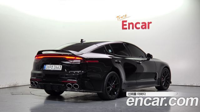 Kia Stinger 2023 — photo 2