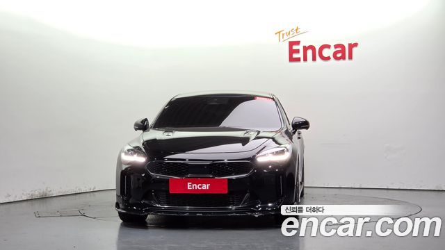 Kia Stinger 2023 — photo 3