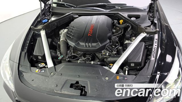 Kia Stinger 2023 — photo 6