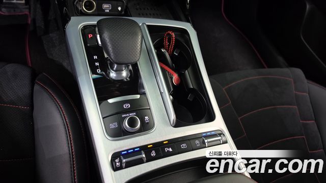 Kia Stinger 2023 — photo 12