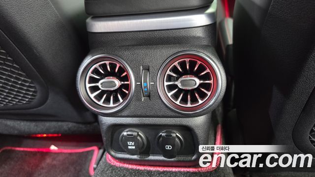 Kia Stinger 2023 — photo 24