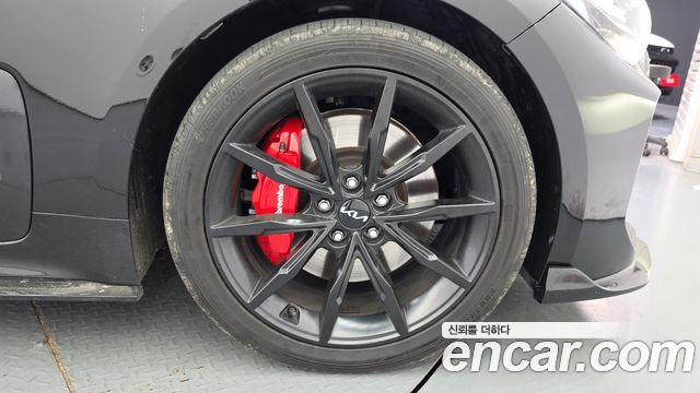 Kia Stinger 2023 — photo 7