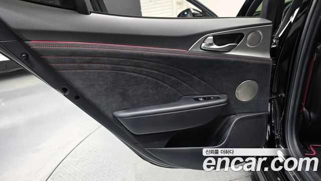 Kia Stinger 2023 — photo 15