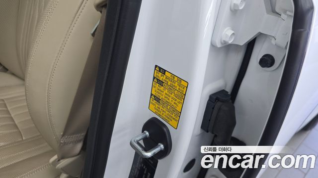 Kia K9 2023 — photo 26