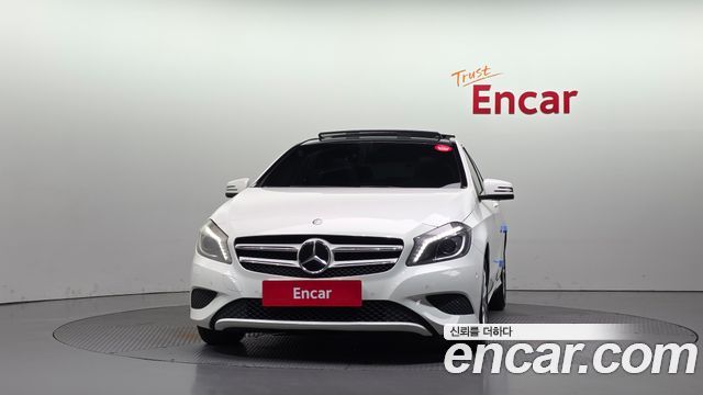 Mercedes-Benz A-Class 2015 — photo 3
