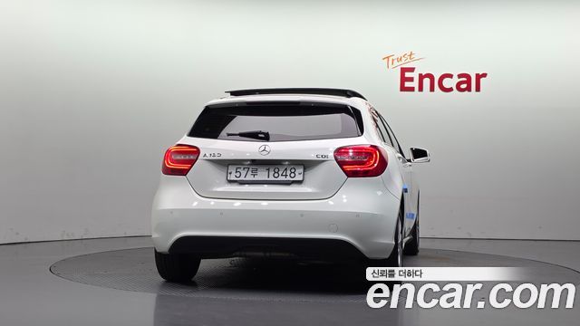 Mercedes-Benz A-Class 2015 — photo 4