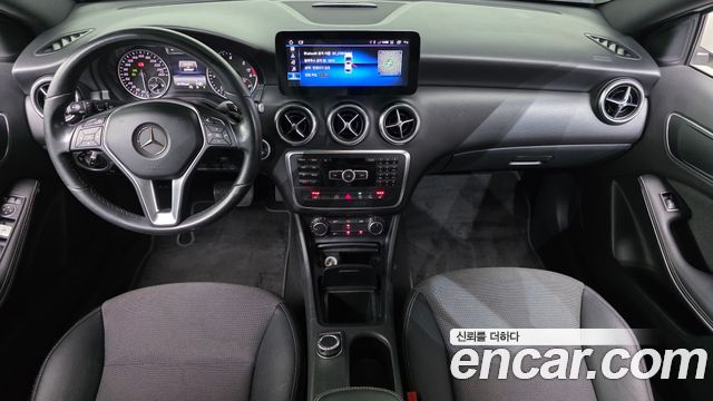Mercedes-Benz A-Class 2015 — photo 7