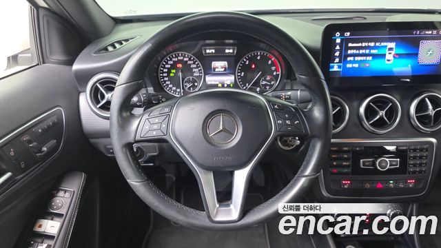 Mercedes-Benz A-Class 2015 — photo 13