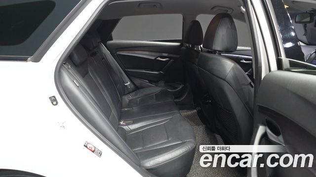 Hyundai i40 2016 — photo 12