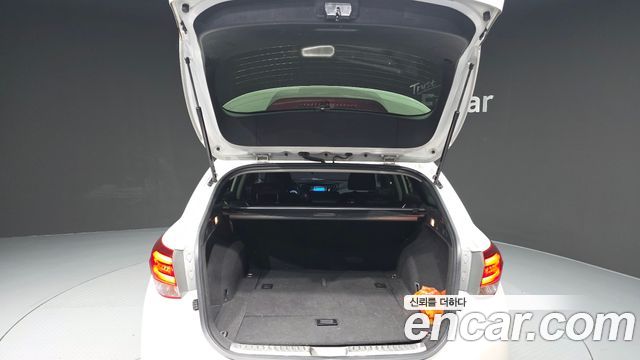 Hyundai i40 2016 — photo 20
