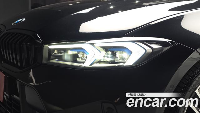 BMW 3-Series 2026 — photo 8