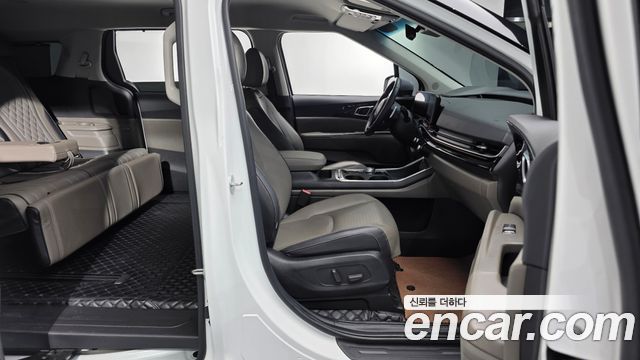 Kia Canival 2024 — photo 16
