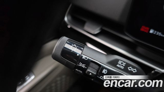 Kia Canival 2024 — photo 28