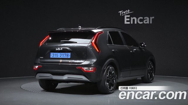 Kia Niro 2023 — photo 2