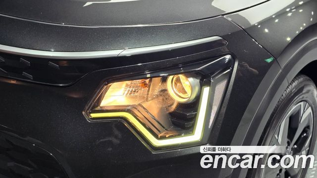 Kia Niro 2023 — photo 8