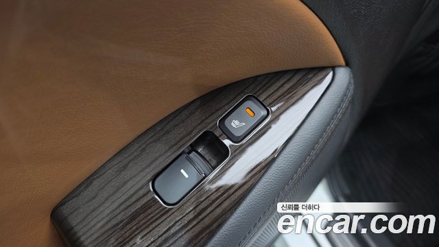 Kia K5 2013 — photo 23
