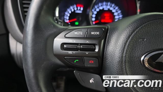 Kia K5 2013 — photo 32