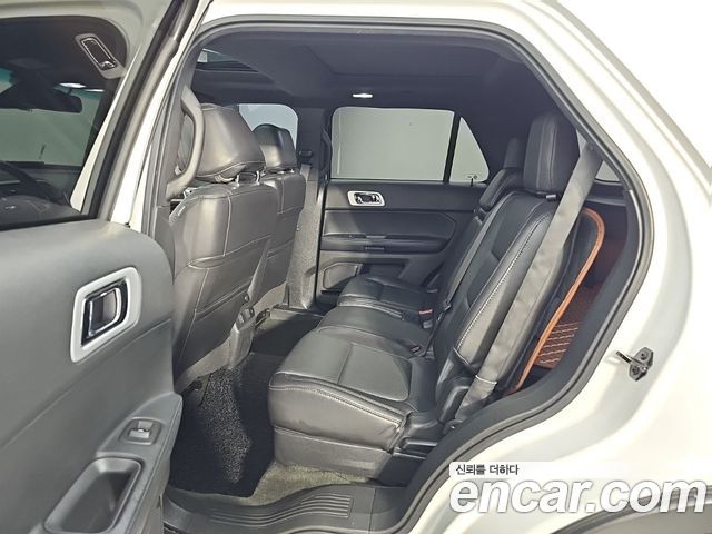 Ford Explorer 2014 — photo 11