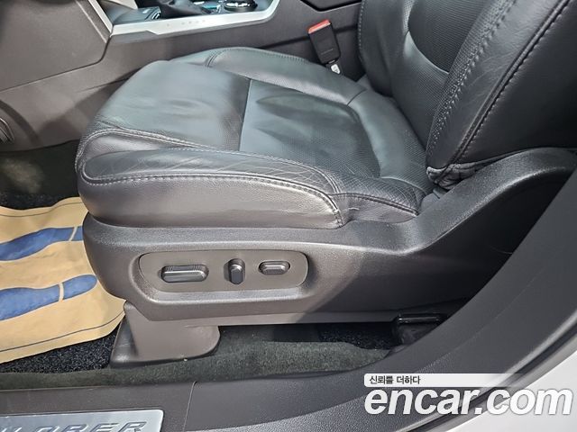 Ford Explorer 2014 — photo 18