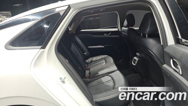 Kia K5 2022 — photo 17