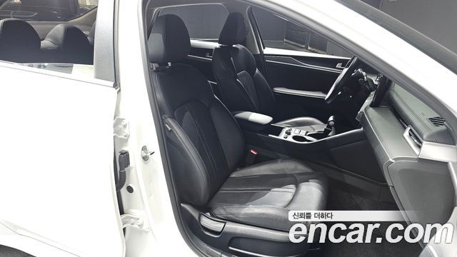 Kia K5 2022 — photo 16