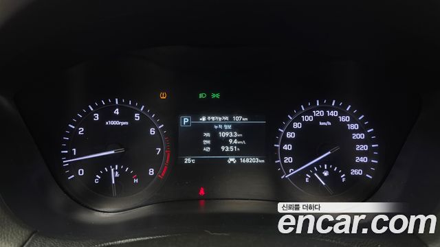 Genesis G80 2018 — photo 11