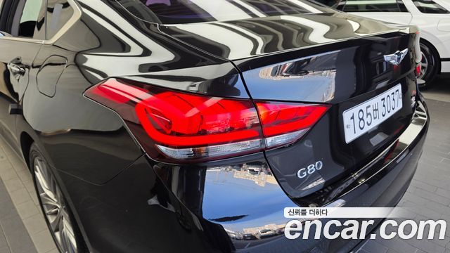 Genesis G80 2018 — photo 9
