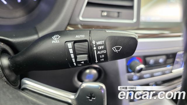 Genesis G80 2018 — photo 28