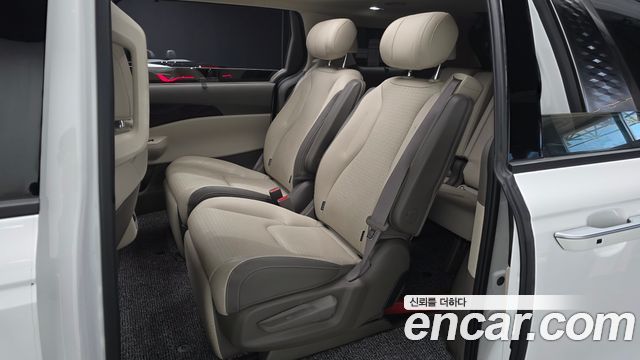 Kia Canival 2025 — photo 11