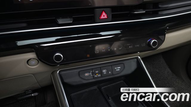 Kia Canival 2025 — photo 17